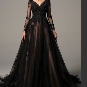 Brand New Black Cocomelody Wedding Dress Size 6